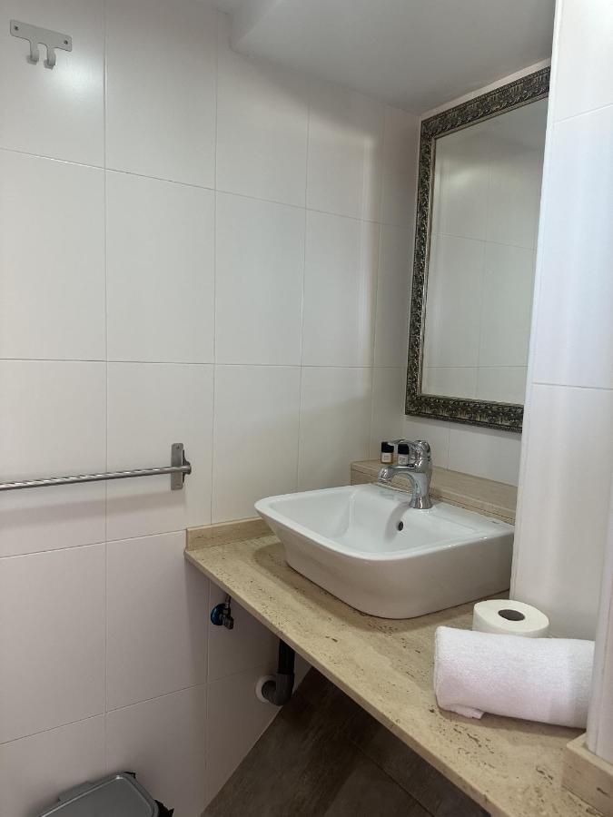 Arsenal 31 By Seaward Suites Villajoyosa Bagian luar foto