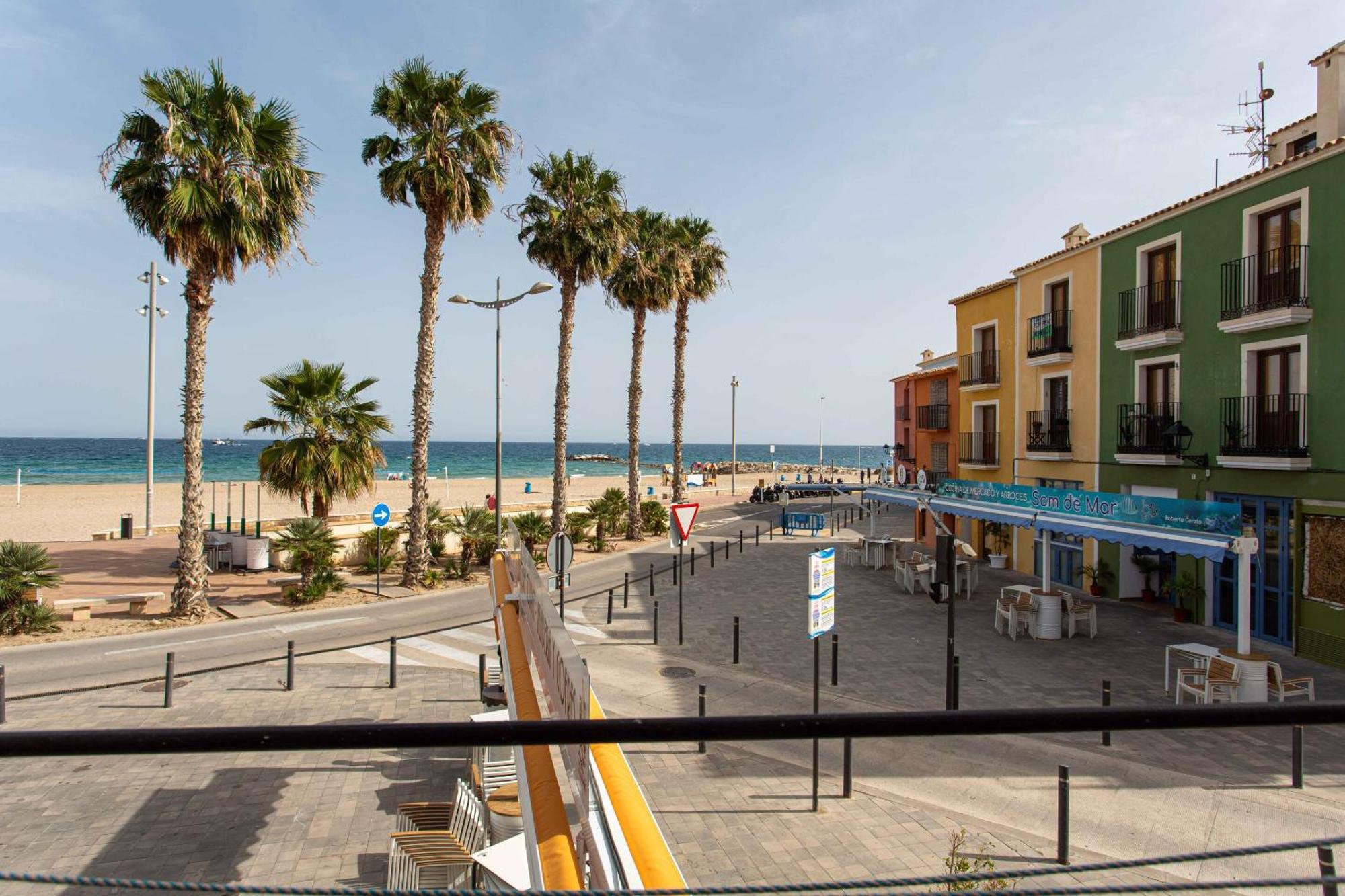Arsenal 31 By Seaward Suites Villajoyosa Bagian luar foto